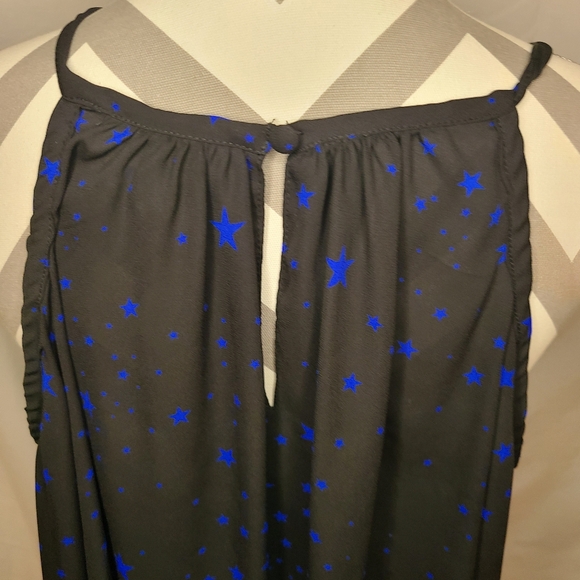 Torrid Cold Shoulder Star Top Black & Blue Size 2 - Picture 11 of 13